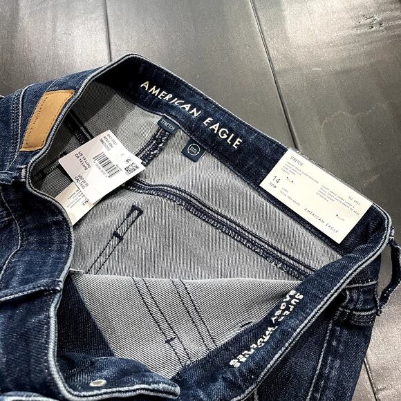 NEW American Eagle Dreamy Drape Super High Rise Baggy Wide-Leg Jean Size 14L - Picture 2 of 3